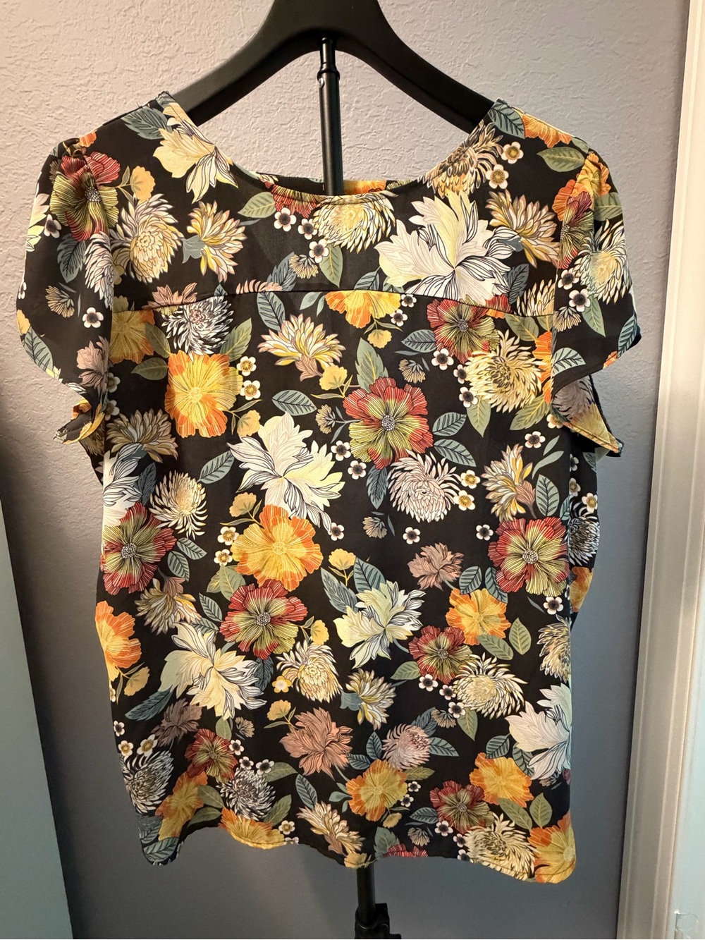 Loft Outlet - Floral Short-Sleeve Blouse - Black with Yellow & Cream Flowers